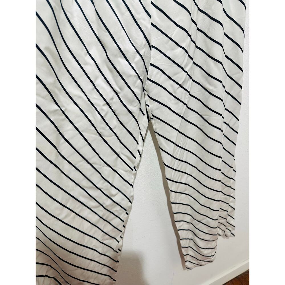 SUMMER AWAY Black White Striped Pattern Vacay Top Bottom Combined Set - Picture 14 of 16